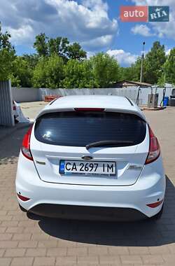 Хетчбек Ford Fiesta 2013 в 