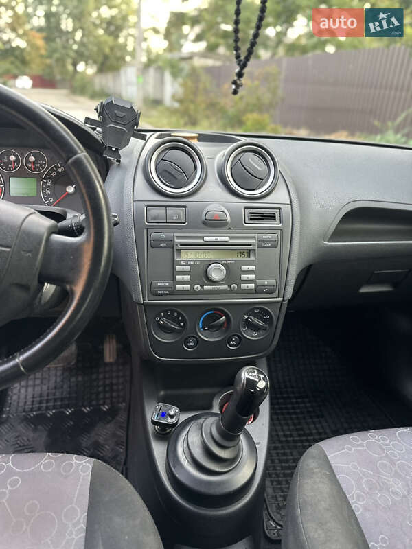 Хэтчбек Ford Fiesta 2007 в Днепре фото 8 Хэтчбек Ford Fiesta 2007 в Днепре