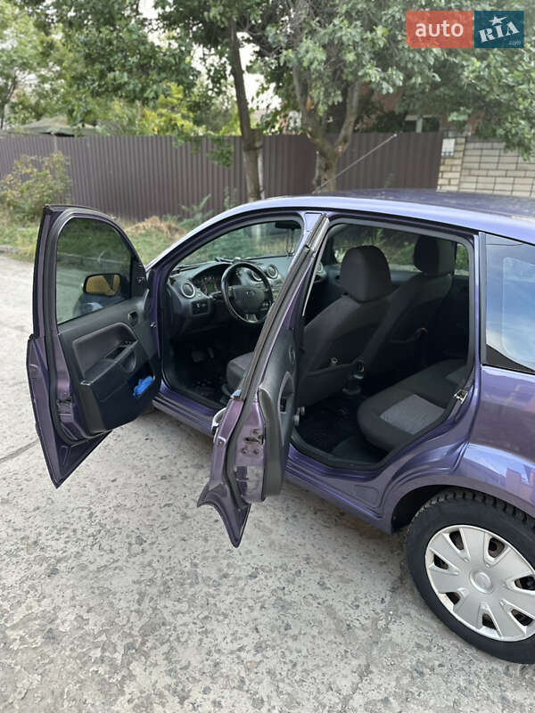 Хэтчбек Ford Fiesta 2007 в Днепре фото 4 Хэтчбек Ford Fiesta 2007 в Днепре