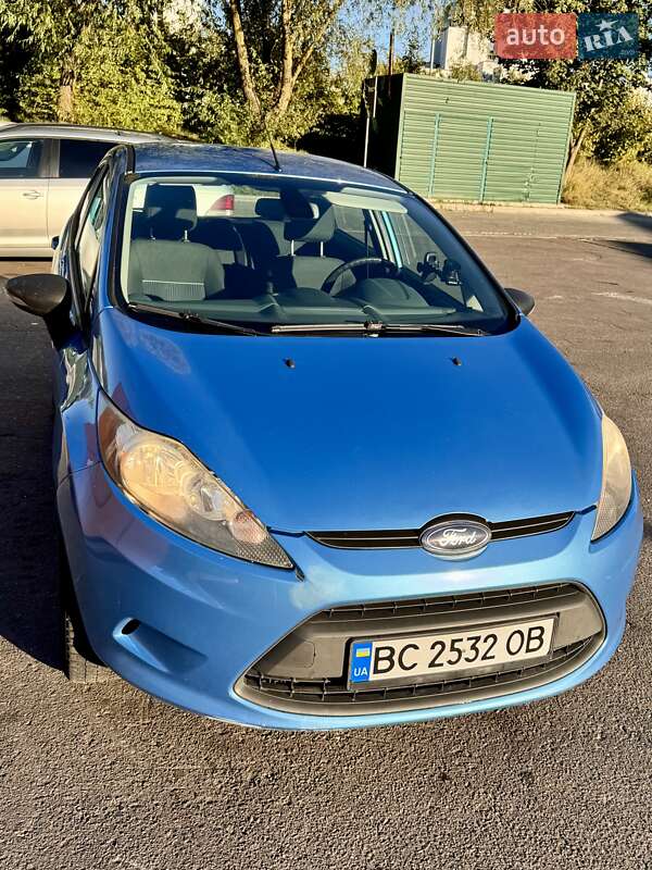 Хэтчбек Ford Fiesta 2011 в Львове