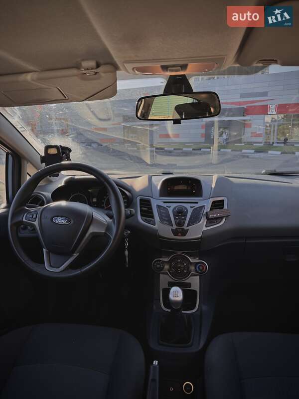 Хэтчбек Ford Fiesta 2011 в Львове