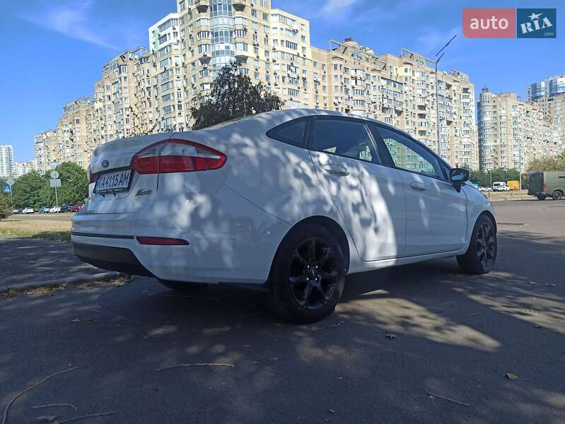 Седан Ford Fiesta 2017 в Киеве фото 4 Седан Ford Fiesta 2017 в Киеве