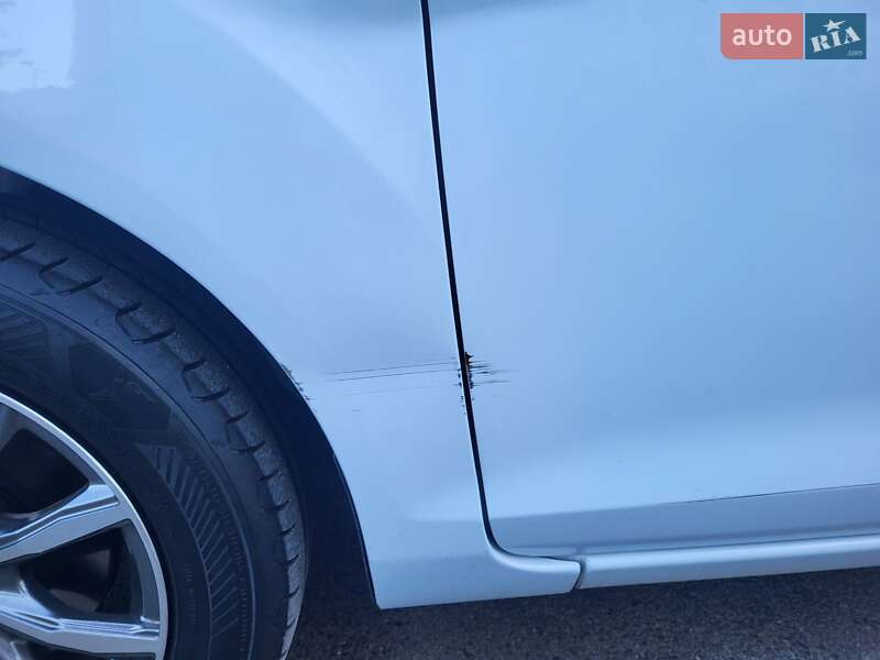 Хетчбек Ford Fiesta 2010 в Києві фото 12 Хетчбек Ford Fiesta 2010 в Києві