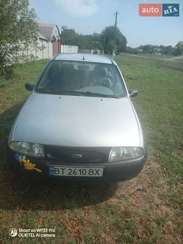 Хэтчбек Ford Fiesta 1997 в Валках