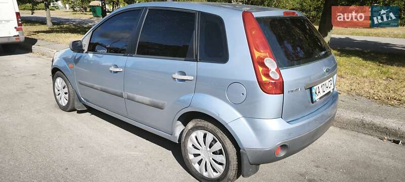 Хэтчбек Ford Fiesta 2006 в Киеве
