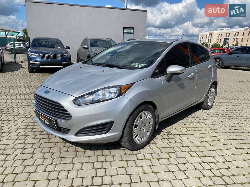 Хэтчбек Ford Fiesta 2015 в Львове