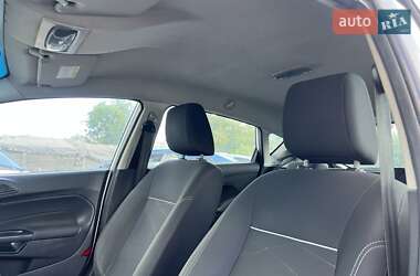 Хэтчбек Ford Fiesta 2016 в 
