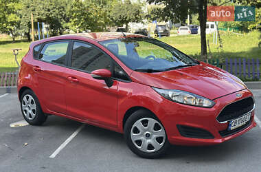 Хэтчбек Ford Fiesta 2016 в 