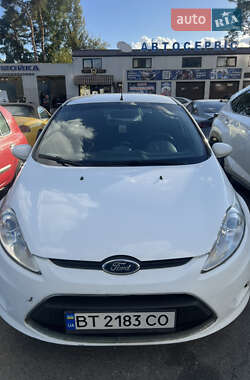 Хэтчбек Ford Fiesta 2011 в 