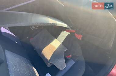 Хэтчбек Ford Fiesta 2006 в 