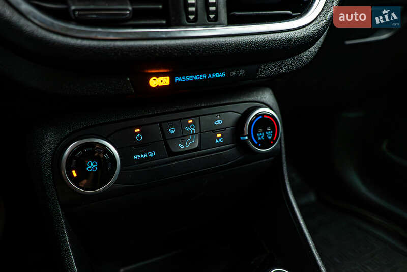 Хэтчбек Ford Fiesta 2018 в Киеве фото 18 Хэтчбек Ford Fiesta 2018 в Киеве