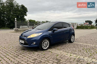 Хэтчбек Ford Fiesta 2009 в 