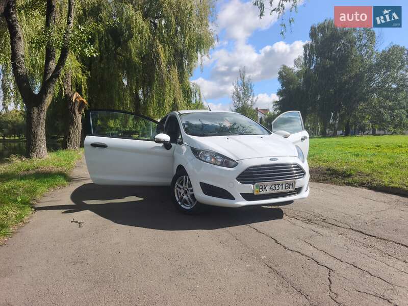 Хэтчбек Ford Fiesta 2014 в Ровно фото 2 Хэтчбек Ford Fiesta 2014 в Ровно
