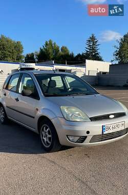 Хэтчбек Ford Fiesta 2004 в Ровно