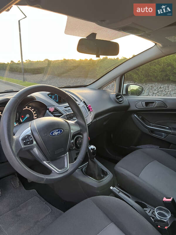 Хэтчбек Ford Fiesta 2014 в Киеве фото 22 Хэтчбек Ford Fiesta 2014 в Киеве