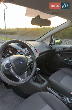 Хэтчбек Ford Fiesta 2014 в 