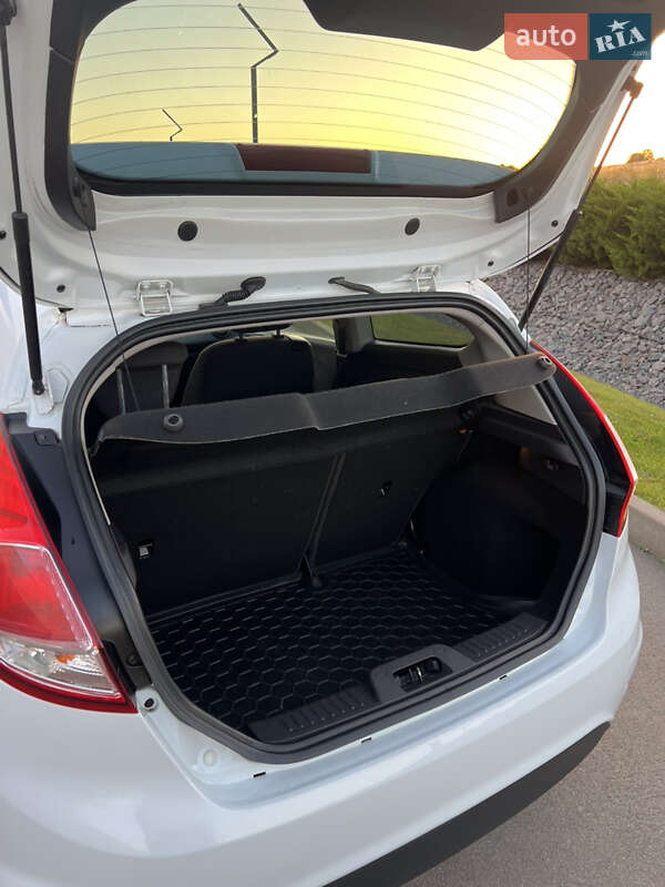 Хэтчбек Ford Fiesta 2014 в Киеве фото 28 Хэтчбек Ford Fiesta 2014 в Киеве