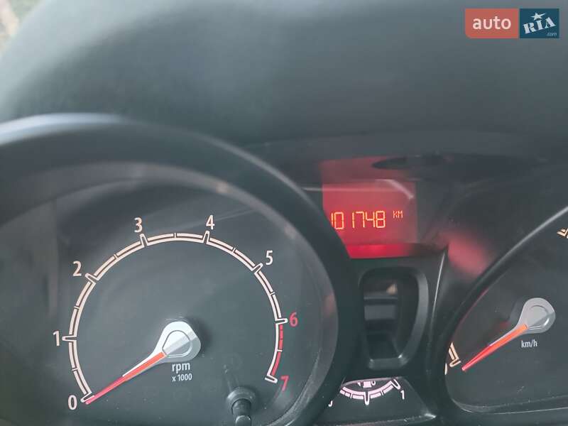 Хэтчбек Ford Fiesta 2012 в Днепре фото 2 Хэтчбек Ford Fiesta 2012 в Днепре