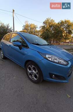 Хэтчбек Ford Fiesta 2012 в 