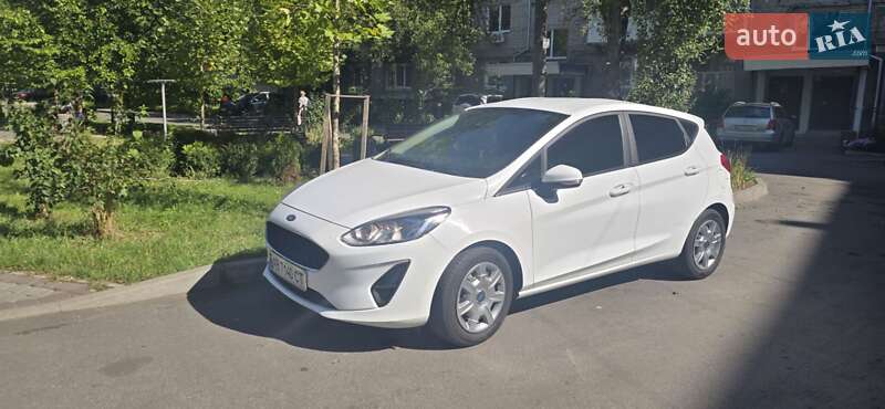 Седан Ford Fiesta 2018 в Виннице