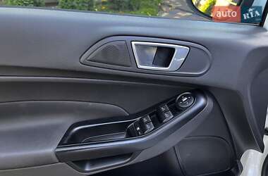 Хэтчбек Ford Fiesta 2013 в 