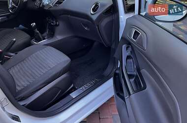 Хэтчбек Ford Fiesta 2013 в 
