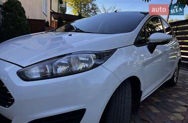 Хэтчбек Ford Fiesta 2013 в 