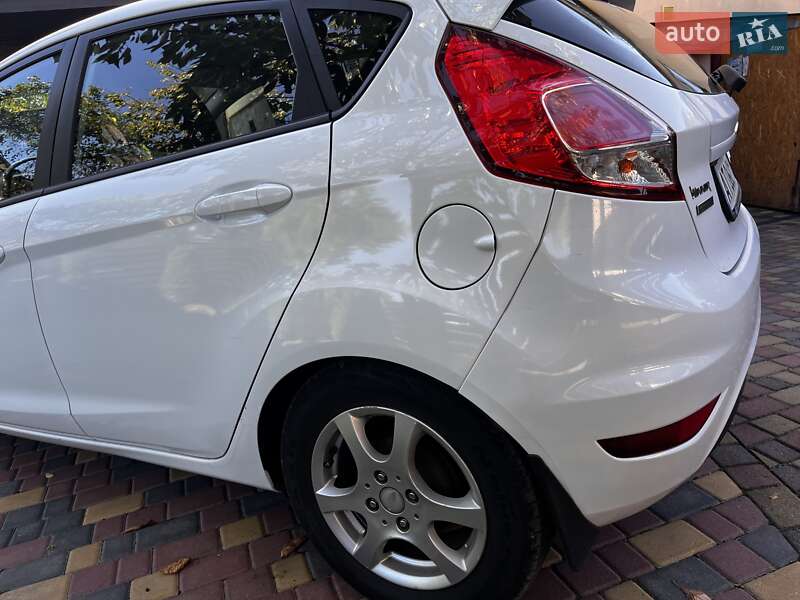 Хэтчбек Ford Fiesta 2013 в Калуше