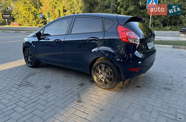 Хэтчбек Ford Fiesta 2015 в 