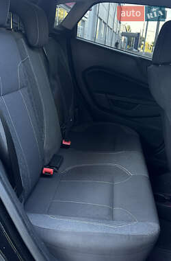 Седан Ford Fiesta 2013 в 