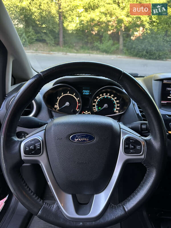 Седан Ford Fiesta 2013 в Запорожье