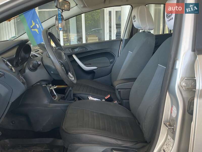 Хэтчбек Ford Fiesta 2012 в Николаеве
