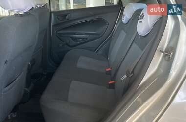 Хэтчбек Ford Fiesta 2012 в 