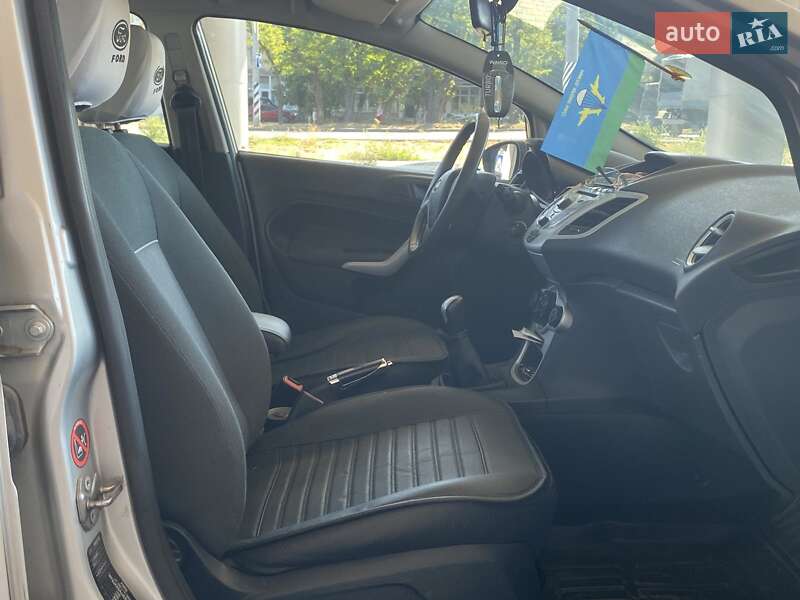 Хэтчбек Ford Fiesta 2012 в Николаеве