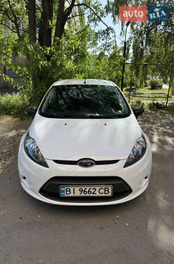 Хетчбек Ford Fiesta 2012 в Полтаві