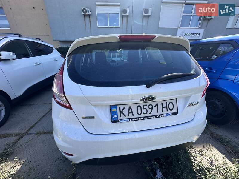 Хэтчбек Ford Fiesta 2016 в Киеве фото 3 Хэтчбек Ford Fiesta 2016 в Киеве