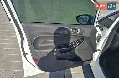 Хэтчбек Ford Fiesta 2013 в 