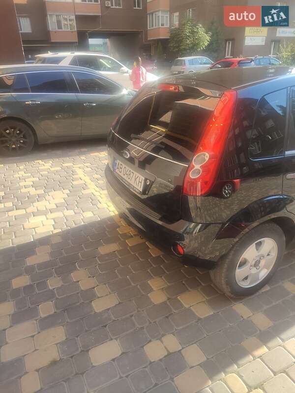 Хэтчбек Ford Fiesta 2007 в Виннице