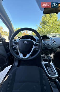 Хэтчбек Ford Fiesta 2018 в 