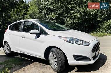 Хэтчбек Ford Fiesta 2016 в Киеве