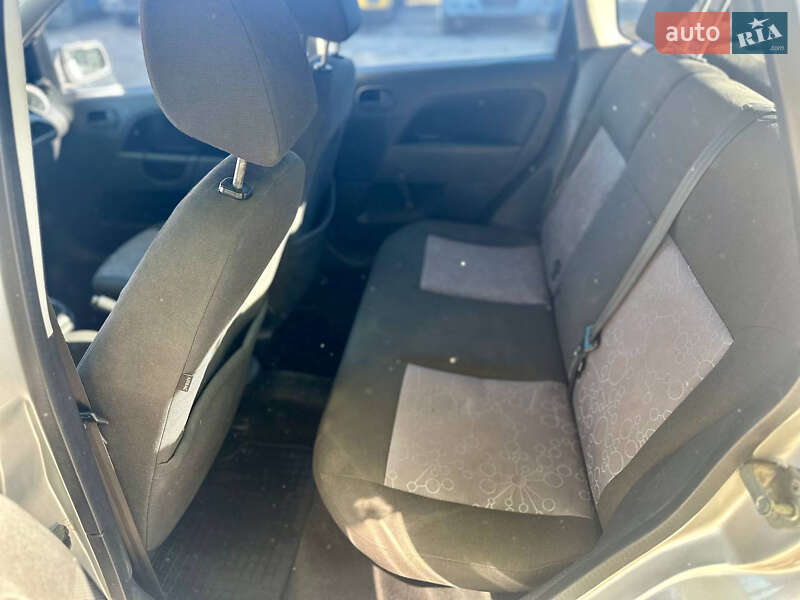 Хэтчбек Ford Fiesta 2008 в Сумах