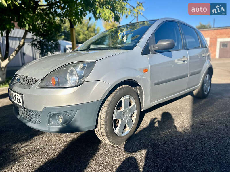 Хэтчбек Ford Fiesta 2008 в Сумах