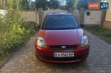 Хэтчбек Ford Fiesta 2008 в 