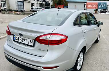 Седан Ford Fiesta 2017 в 