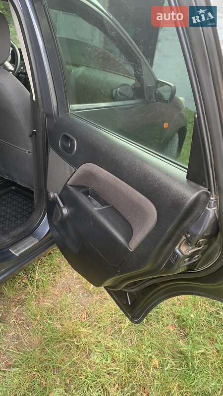 Хэтчбек Ford Fiesta 2006 в Виннице