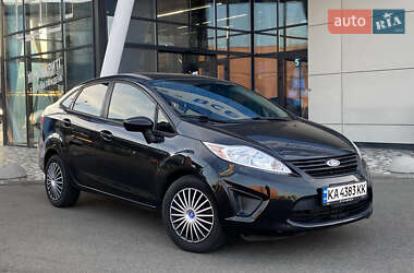 Седан Ford Fiesta 2013 в 