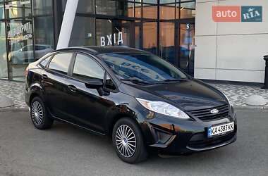 Седан Ford Fiesta 2013 в 