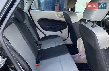 Седан Ford Fiesta 2013 в 