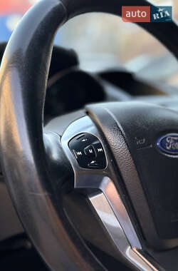 Хэтчбек Ford Fiesta 2014 в 