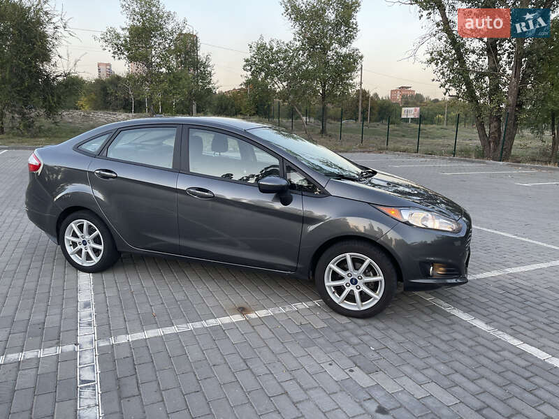 Седан Ford Fiesta 2019 в Запорожье